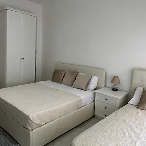 Guest house Days In