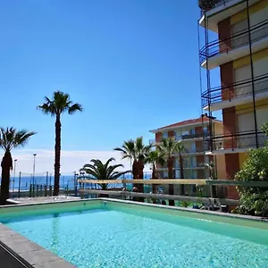 Hotel Lungomare Marina dʼAndora